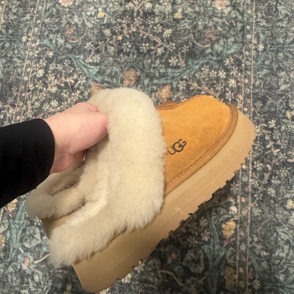 UGG Women's chestnut disquette Slippers